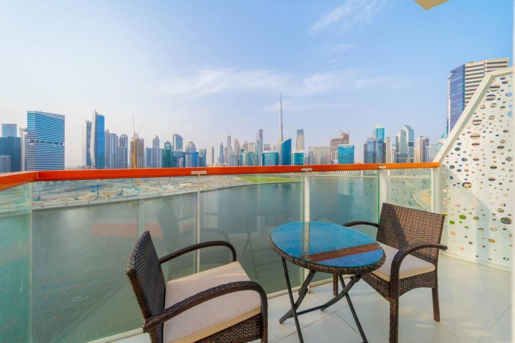 Millennium Binghatti, Business Bay - Mint Stay Dubai Exterior foto