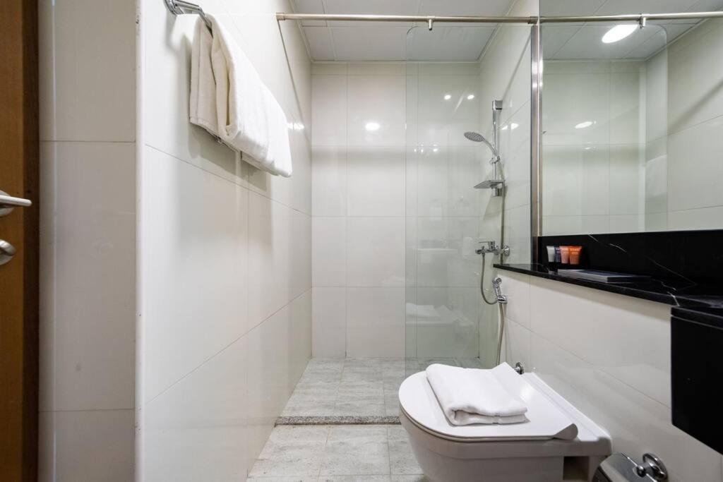Millennium Binghatti, Business Bay - Mint Stay Dubai Exterior foto