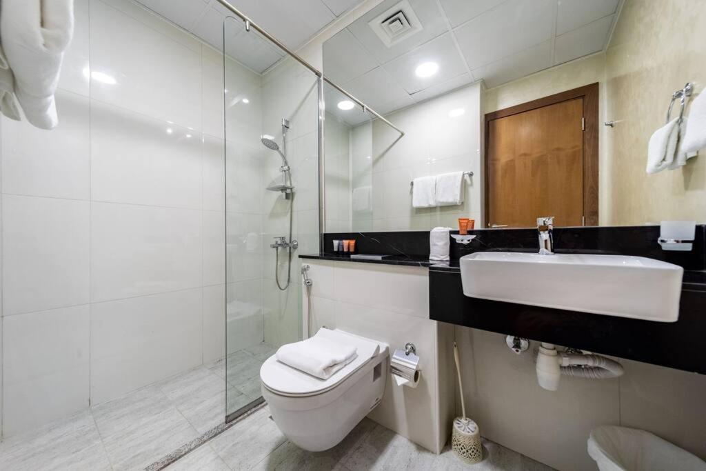 Millennium Binghatti, Business Bay - Mint Stay Dubai Exterior foto